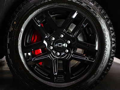 20x9-Inch Aluminium 5-Split-Spoke Wheel in Gloss Black